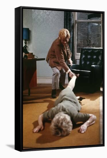 FRENZY, 1972 directed by ALFRED HITCHCOCK Barry Foster / Barbara Leigh-Hunt (photo)-null-Framed Stretched Canvas