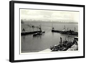 Friedrichshafen Am Bodensee, Hafeneinfahrt, Dampfer-null-Framed Giclee Print