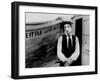 Frigo and la baleine THE LOVE NEST by Edward F Cline and Buster Keaton with Buster Keaton, 1923 (b/-null-Framed Photo