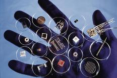 Handful of Microelectronic Parts-Fritz Goro-Photographic Print