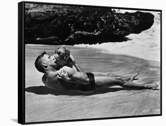 FROM HERE TO ETERNITY, 1953 directed by FRED ZINNEMANN Burt Lancaster and Deborah Kerr (b/w photo)-null-Framed Stretched Canvas