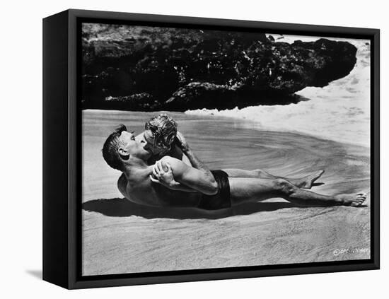 FROM HERE TO ETERNITY, 1953 directed by FRED ZINNEMANN Burt Lancaster and Deborah Kerr (b/w photo)-null-Framed Stretched Canvas