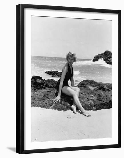 From Here to Eternity by FredZinnemann with Deborah Kerr (1921 - 2007), here 1953 (b/w photo)-null-Framed Photo