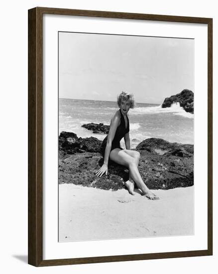 From Here to Eternity by FredZinnemann with Deborah Kerr (1921 - 2007), here 1953 (b/w photo)-null-Framed Photo