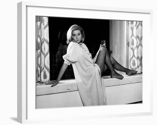 From Russia with Love, Daniela Bianchi, 1963-null-Framed Photo