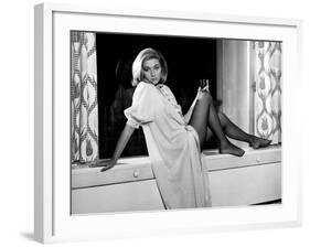 From Russia with Love, Daniela Bianchi, 1963-null-Framed Photo