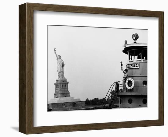 Funny Girl, 1968-null-Framed Photographic Print