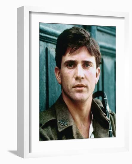 GALLIPOLI, 1981 directed by PETER WEIR Mel Gibson (photo)-null-Framed Photo