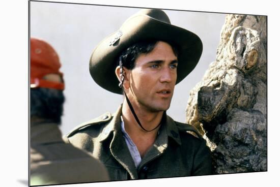 GALLIPOLI, 1981 directed by PETER WEIR On the set, Mel Gibson (photo)-null-Mounted Photo