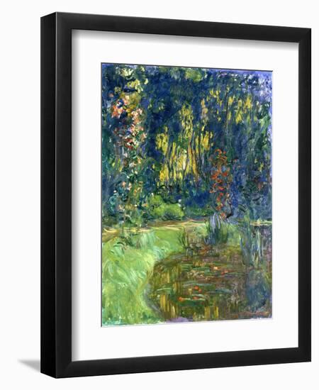 Garden of Giverny, 1923-Claude Monet-Framed Giclee Print