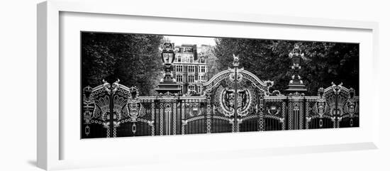 Gate at Buckingham Palace - Green Park - London - UK - England - United Kingdom - Europe-Philippe Hugonnard-Framed Photographic Print