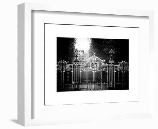 Gate at Buckingham Palace - Green Park - London - UK - England - United Kingdom - Europe-Philippe Hugonnard-Framed Art Print