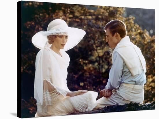 Gatsby le Magnifique THE GREAT GATSBY by Jack Clayton with Robert Redford and Mia Farrow, 1974 (pho-null-Stretched Canvas