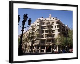 Gaudi's Casa Mila (La Pedrera), Barcelona, Catalonia, Spain-Peter Higgins-Framed Photographic Print