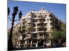 Gaudi's Casa Mila (La Pedrera), Barcelona, Catalonia, Spain-Peter Higgins-Mounted Photographic Print