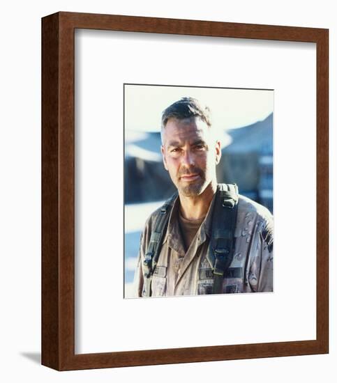 George Clooney - Three Kings-null-Framed Photo