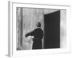 Georgia O'Keeffe Carrying a Basket-John Loengard-Framed Premium Photographic Print