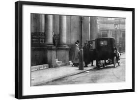 German Ambassador Prince Lichnowsky Leaves London-null-Framed Photographic Print