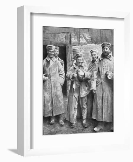 German Prisoners of War with their Ration of Bread, 1915-null-Framed Giclee Print