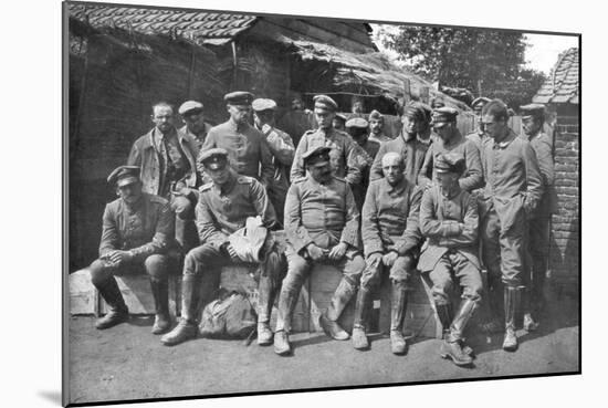 German Prisoners of War, Ypres, Belgium, 1914-null-Mounted Giclee Print