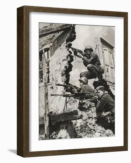 German Snipers, 1941-German photographer-Framed Photographic Print