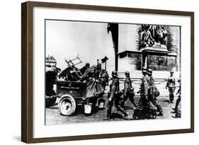 German Troops Marching Past the Arc De Triomphe, Paris, June 1940-null-Framed Photographic Print