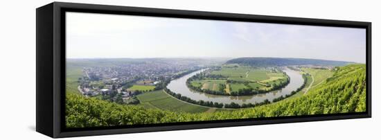 Germany, Baden-Wurttemberg, Mundelsheim, Neckarschleife-Herbert Kehrer-Framed Stretched Canvas