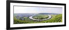 Germany, Baden-Wurttemberg, Mundelsheim, Neckarschleife-Herbert Kehrer-Framed Photographic Print