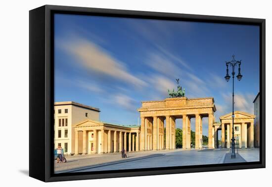 Germany, Deutschland. Berlin. Berlin Mitte. Brandenburg Gate, Brandenburger Tor-Francesco Iacobelli-Framed Stretched Canvas