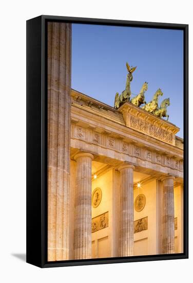 Germany, Deutschland. Berlin. Berlin Mitte. Brandenburg Gate, Brandenburger Tor-Francesco Iacobelli-Framed Stretched Canvas