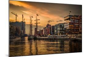 Germany, Hamburg, Hafencity, Magellan Terrassen, Sandtorkai, Sandtorhafen-Ingo Boelter-Mounted Photographic Print