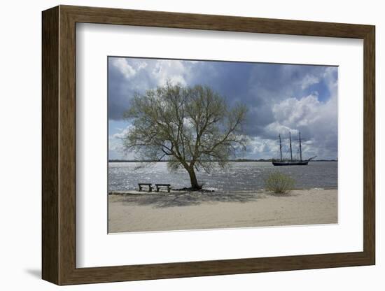 Germany, Hamburg, Spring-Uwe Steffens-Framed Photographic Print