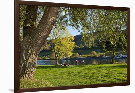 Germany, Rhineland-Palatinate, Moselle Shore, Cycle Track, Bicycle Tourists-Chris Seba-Framed Premium Photographic Print