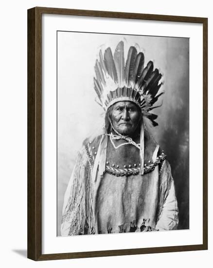 Geronimo (1829-1909)-Aaron Canady-Framed Photographic Print