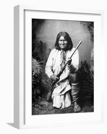 Geronimo (1829-1909)-null-Framed Photographic Print