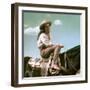 Giant, 1955 directed by GEORGE STEVENS Elizabeth Taylor (photo)-null-Framed Photo