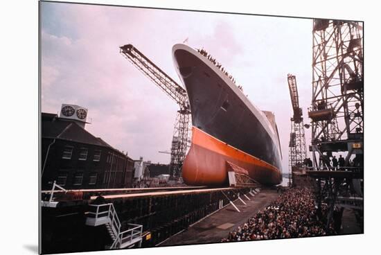 Giant Cunard Liner-null-Mounted Photographic Print