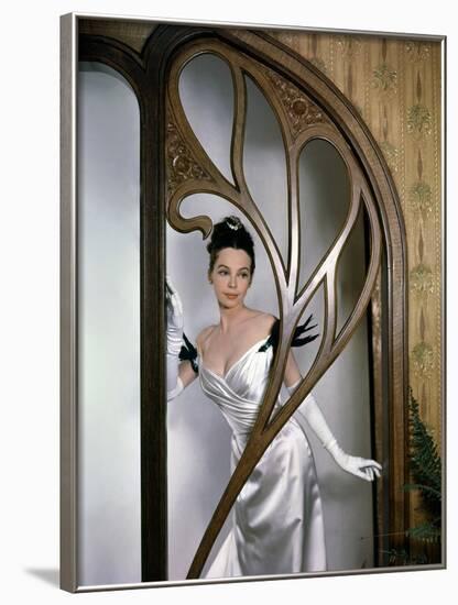 GIGI, 1958 directed by VINCENTE MINNELLI Leslie Caron (photo)-null-Framed Photo