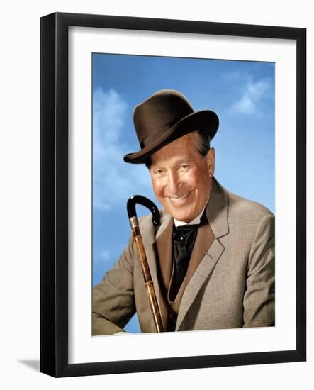 GIGI, 1958 directed by VINCENTE MINNELLI Maurice Chevalier (photo)-null-Framed Photo