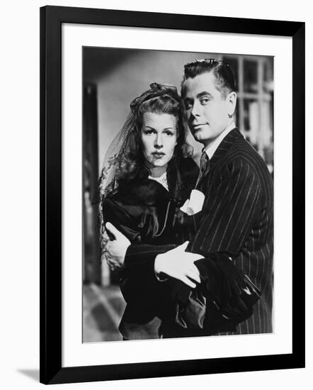 GILDA, 1946 directed by CHARLES VIDOR Rita Hayworth and Glenn Ford (b/w photo)-null-Framed Photo