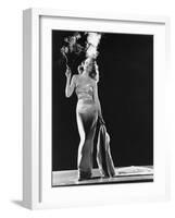 GILDA, 1946 directed by CHARLES VIDOR Rita Hayworth (b/w photo)-null-Framed Photo