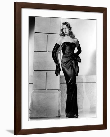 GILDA, 1946 directed by CHARLES VIDOR Rita Hayworth (b/w photo)-null-Framed Photo