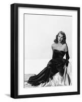 GILDA, 1946 directed by CHARLES VIDOR Rita Hayworth (b/w photo)-null-Framed Photo