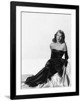 GILDA, 1946 directed by CHARLES VIDOR Rita Hayworth (b/w photo)-null-Framed Photo