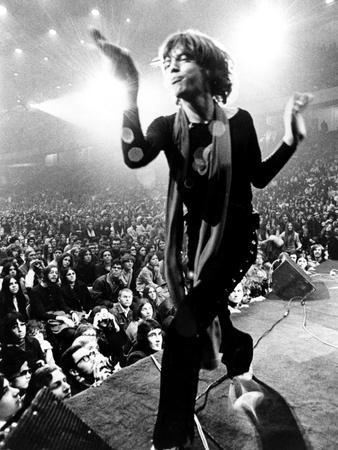 https://imgc.allpostersimages.com/img/posters/gimme-shelter-mick-jagger-1970_u-L-PH42PW0.jpg?artPerspective=n