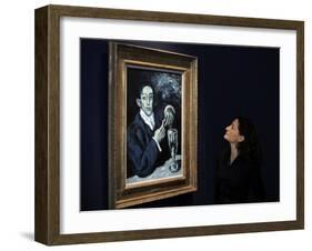 Giovanna Bertazzoni Poses for Photographers in Front of 1903 Pablo Picasso's "The Absinthe Drinker"-null-Framed Photographic Print