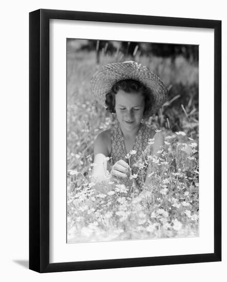 Girl in a Field of Daisies-Philip Gendreau-Framed Photographic Print