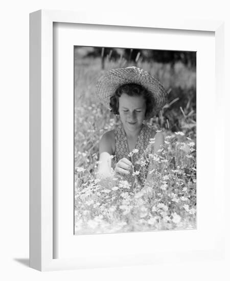 Girl in a Field of Daisies-Philip Gendreau-Framed Photographic Print