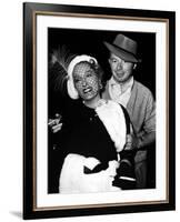 Gloria Swanson and Billy Wilder sur le plateau du film Boulevard du crepuscule (SUNSET BOULEVARD),-null-Framed Photo