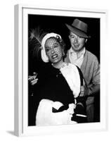 Gloria Swanson and Billy Wilder sur le plateau du film Boulevard du crepuscule (SUNSET BOULEVARD),-null-Framed Photo